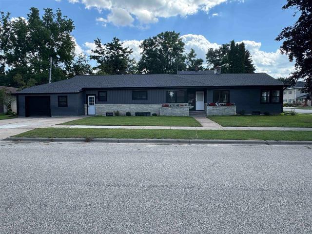 House for sale in Shawano, Shawano County