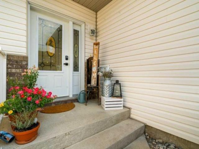 Townhouse for sale in Medicine Hat, Alberta