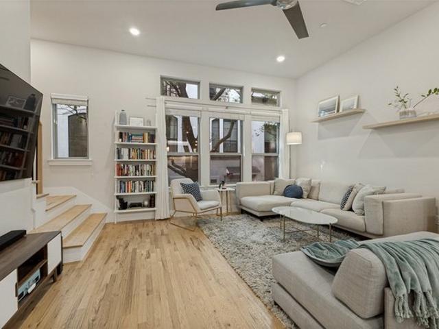 Condo for sale in Dallas, Texas