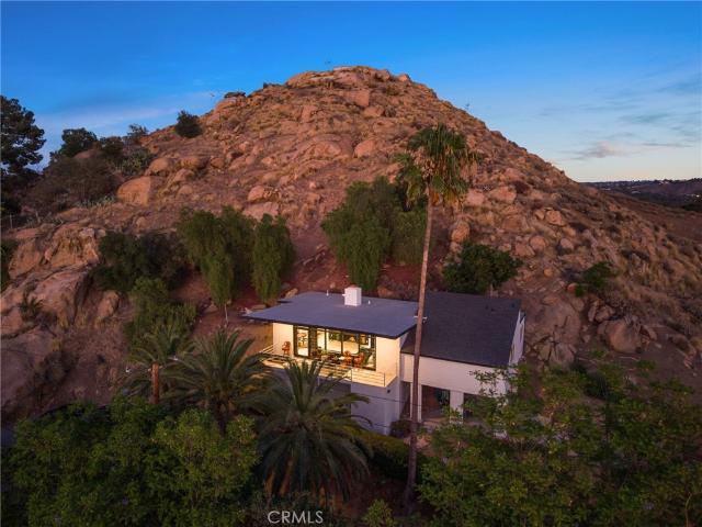 House for sale in Magnolia Center, Riverside