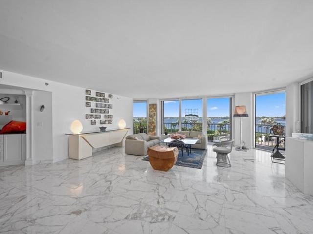 Condo for sale in Palm Beach, Palm Beach County