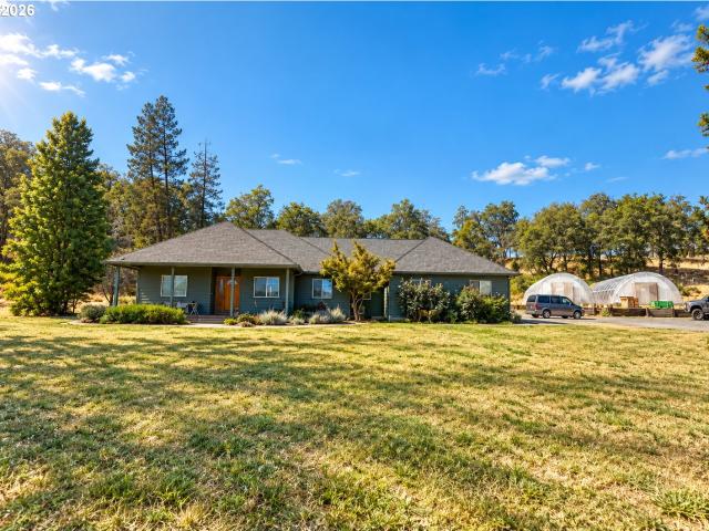 Commercial for sale in Grants Pass, Josephine County