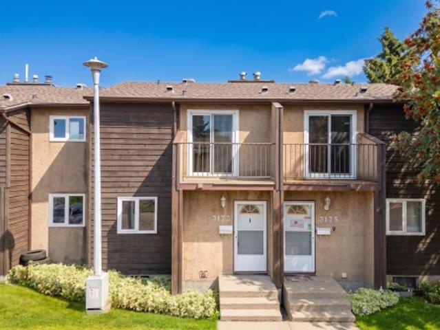 Townhouse for sale in Wedgewood, Alberta