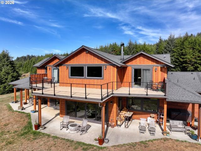 House for sale in Gold Beach, Curry County