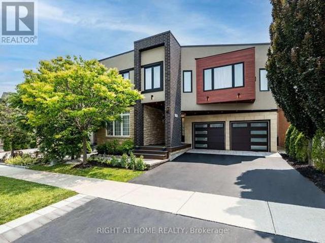 House for sale in Oakville, Ontario