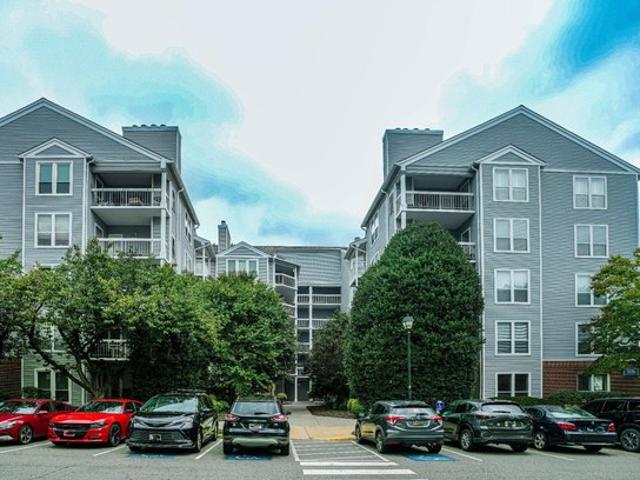 Condo for sale in Virginia