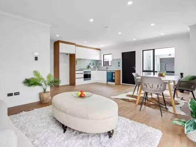 Apartment for sale in Papakura