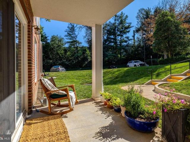 Condo for sale in Oakton, Fairfax County