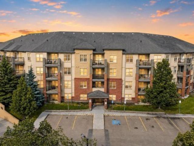 Condo for sale in Heritage Point, Edmonton