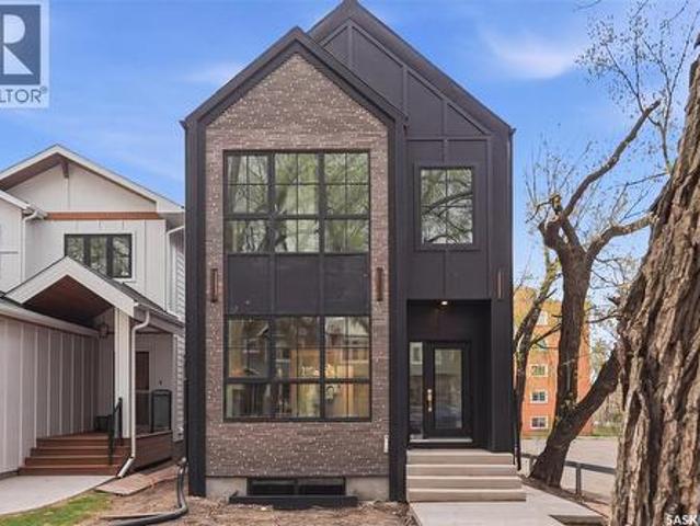 House for sale in Saskatoon, Saskatchewan