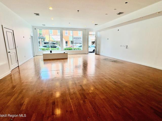 Property for rent in Hudson, New York