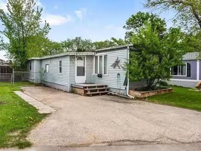 House for sale in East St. Paul, Manitoba