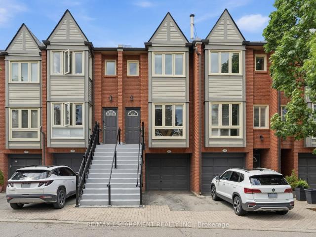 Condo for sale in Burlington, Ontario
