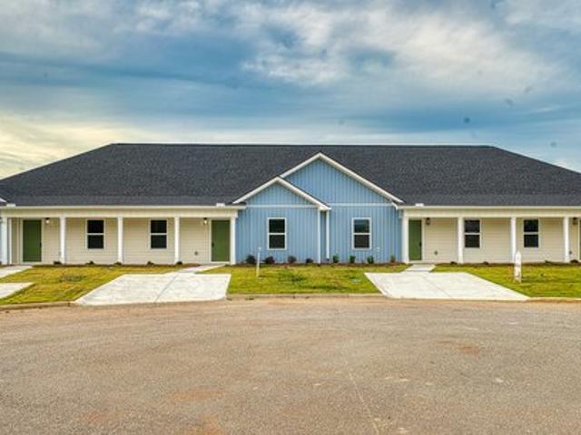 Townhouse for sale in Kathleen, Georgia