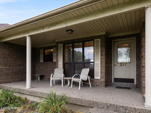 House for sale in Shepherdsville, Kentucky
