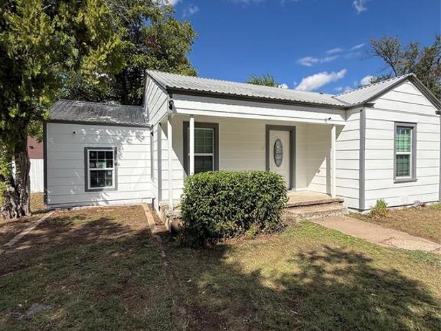 House for sale in Coleman, Coleman County