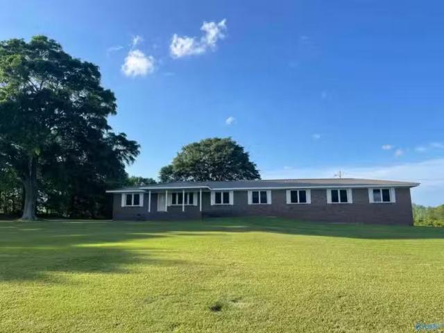 House for rent in Albertville