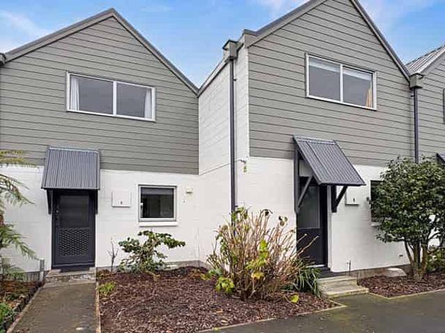 House for rent in Edgeware, Canterbury