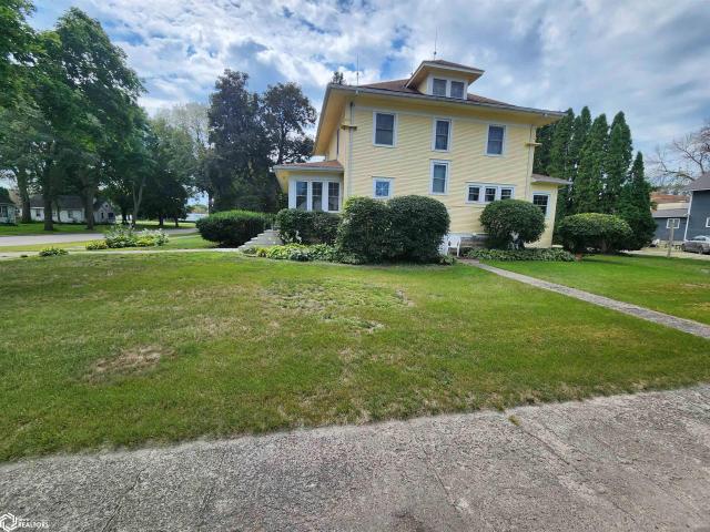 House for sale in Buffalo Center, Iowa