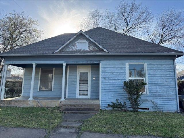 House for sale in Denison, Grayson County