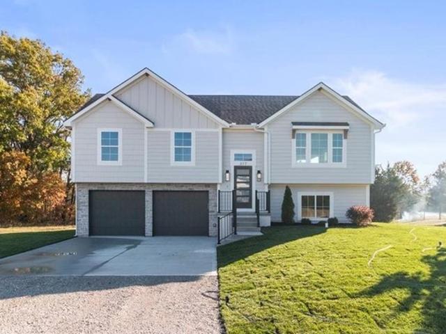 House for sale in Warrensburg, Missouri