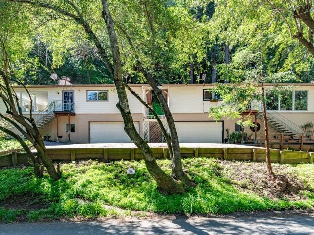 Duplex for sale in Fairfax