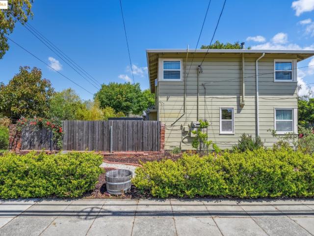 Condo for sale in Alameda