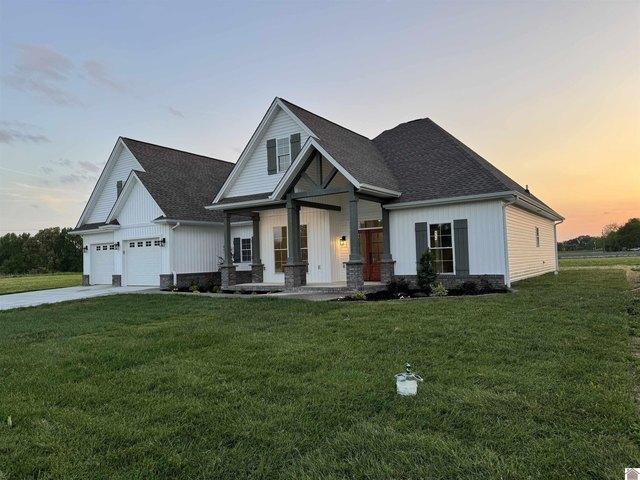 House for sale in Mayfield, Kentucky