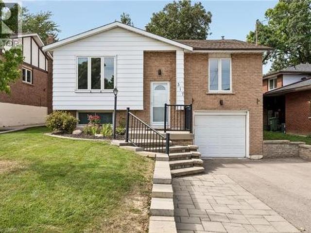 House for sale in Ancaster, Ontario