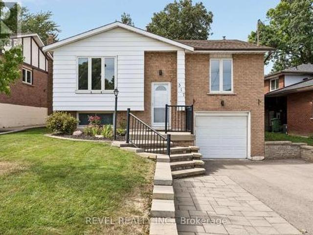 House for sale in Ancaster, Ontario