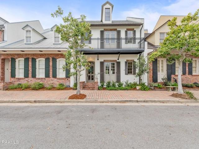 Townhouse for sale in Lafayette, Louisiana