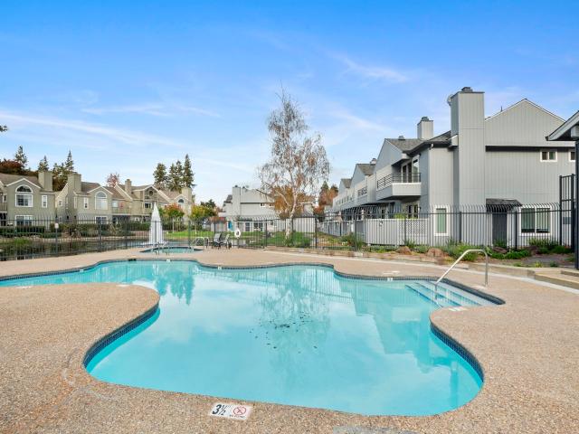 Townhouse for sale in Ellinwood, Pleasant Hill