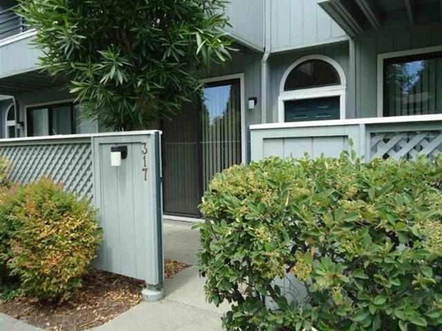 Townhouse for sale in Ellinwood, Pleasant Hill