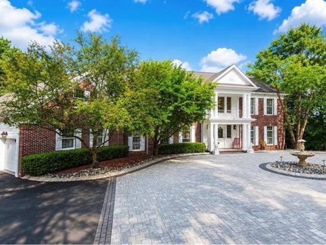 House for sale in Franklin Lakes, New Jersey