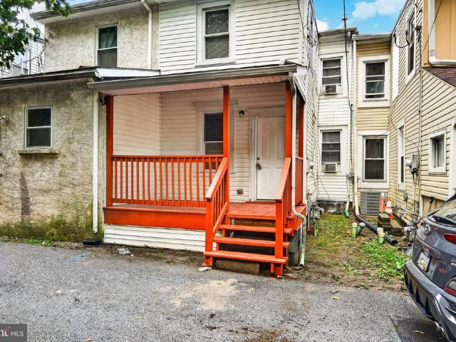 Townhouse for sale in Chester, Pennsylvania