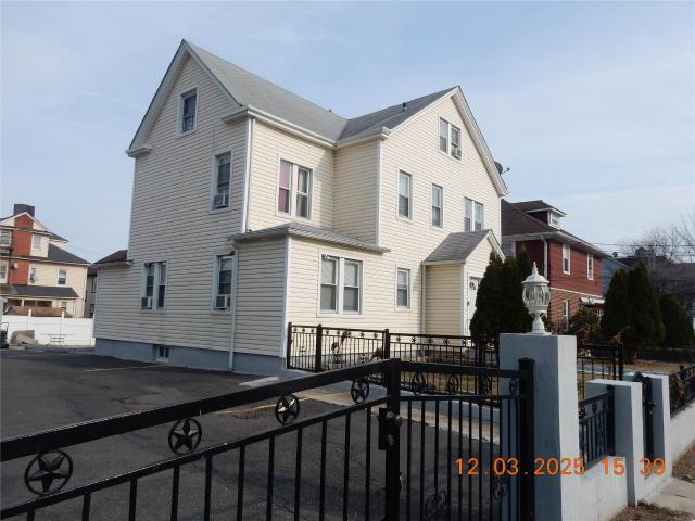 House for sale in Mount Vernon, New York