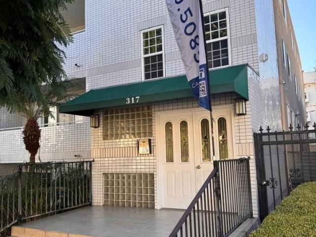 Apartment for rent in Canoga Park, California