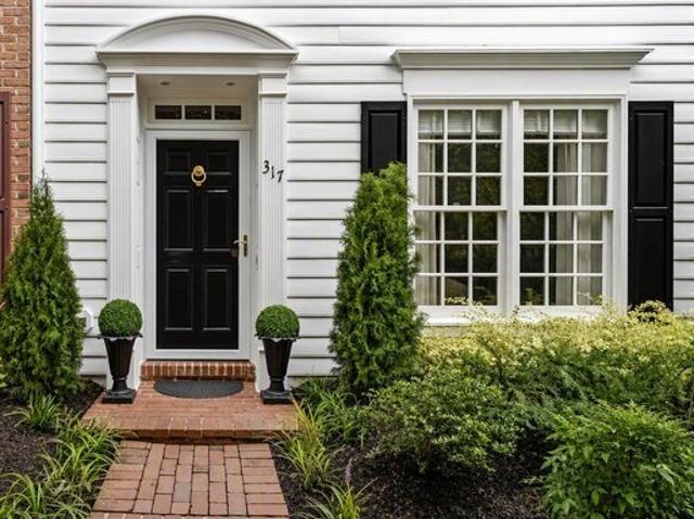 Townhouse for sale in Virginia