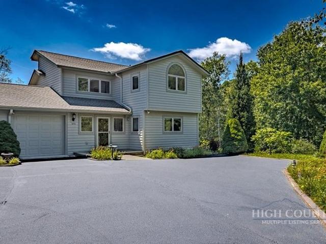 Townhouse for sale in Avery, North Carolina