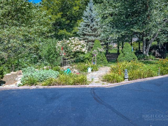 Townhouse for sale in Avery, North Carolina