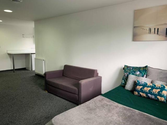 Studio for rent in Kings Heath, West Midlands