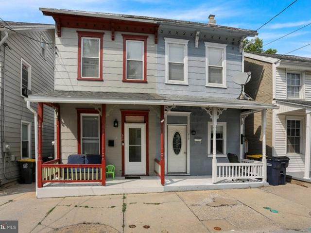 Townhouse for sale in Womelsdorf, Pennsylvania