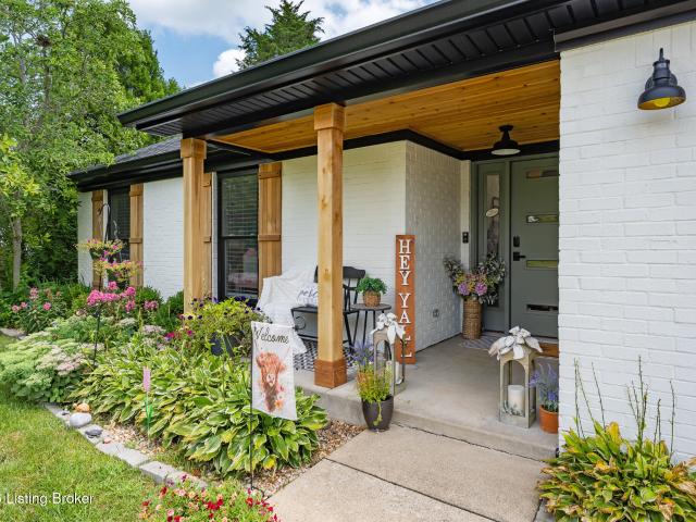 House for sale in La Grange, Kentucky