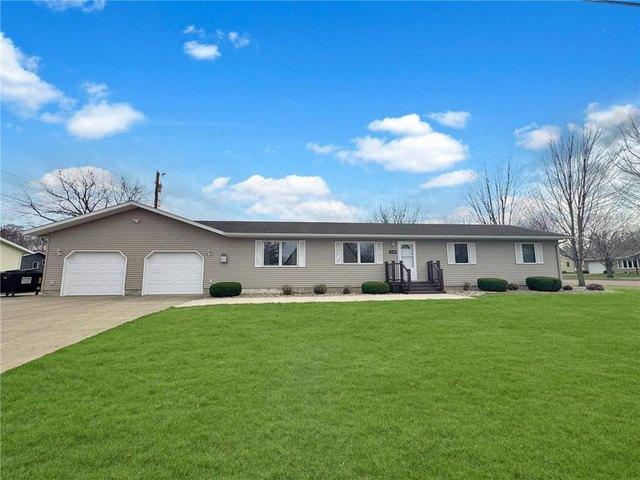 House for sale in Slayton, Minnesota