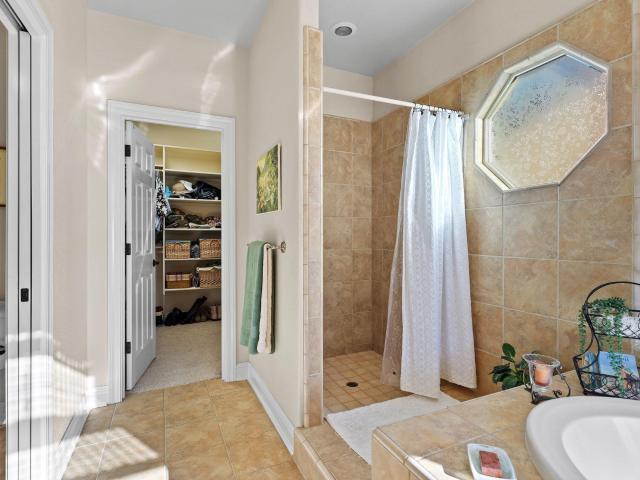House for sale in Shasta, California