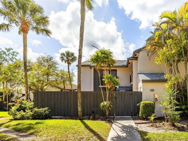 Townhouse for sale in Coconut Creek, Florida