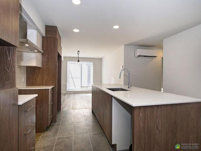 Apartment for rent in Sainte-Marthe-sur-le-Lac, Laurentides