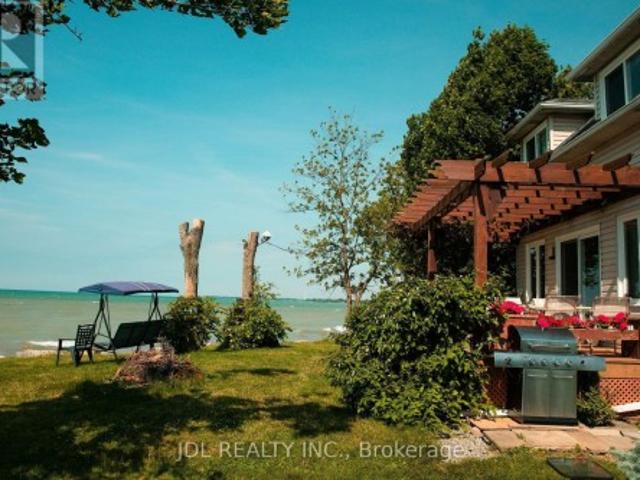 House for sale in Ontario