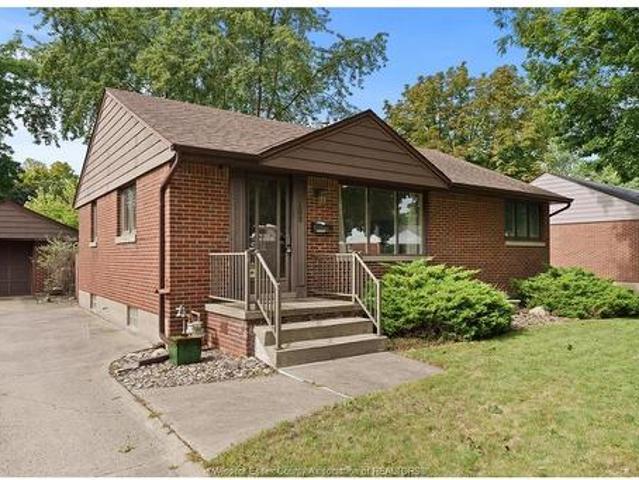 House for sale in South Windsor, Windsor