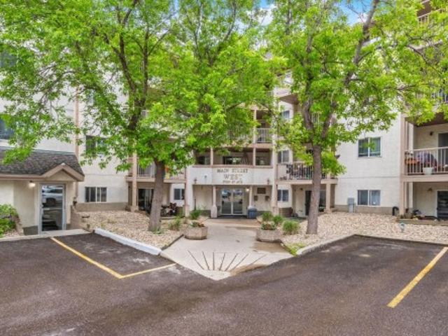 Condo for sale in Wedgewood, Alberta